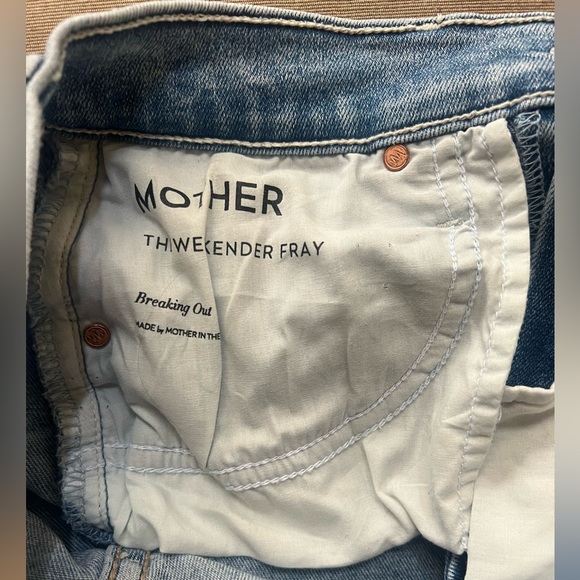 Mother Weekender Fray Jeans - Picture 4 of 5